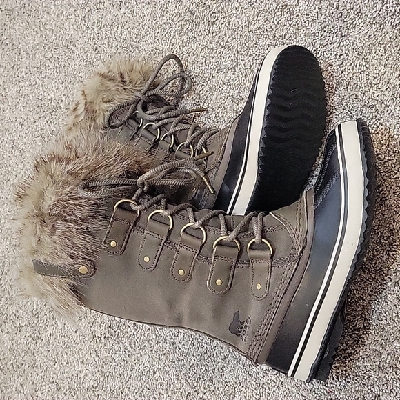 Women's Sorel Joan of Artic Boots - Picture 9 of 11